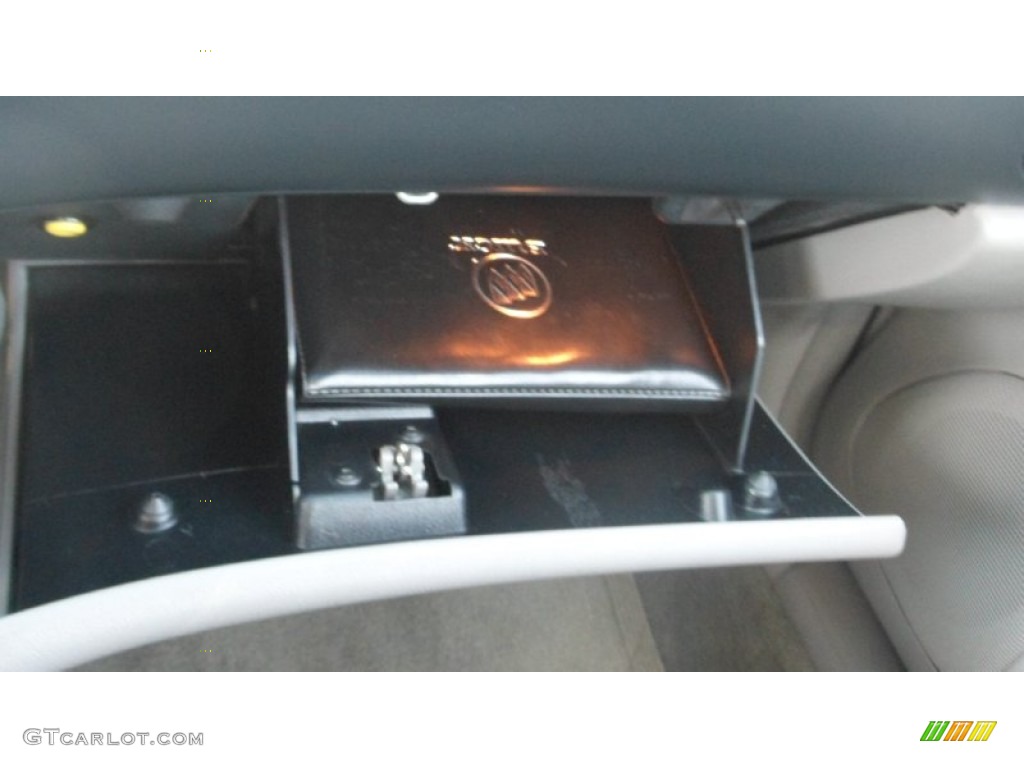 2003 Regal LS - White / Medium Gray photo #42