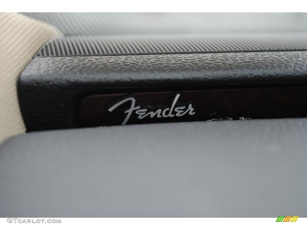 2013 Volkswagen Passat TDI SEL Audio System Photo #80320060