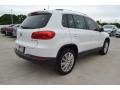 Candy White - Tiguan SE Photo No. 2
