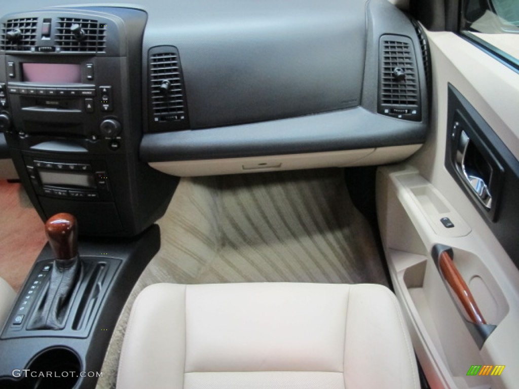 2003 CTS Sedan - Sable Black / Light Neutral photo #23