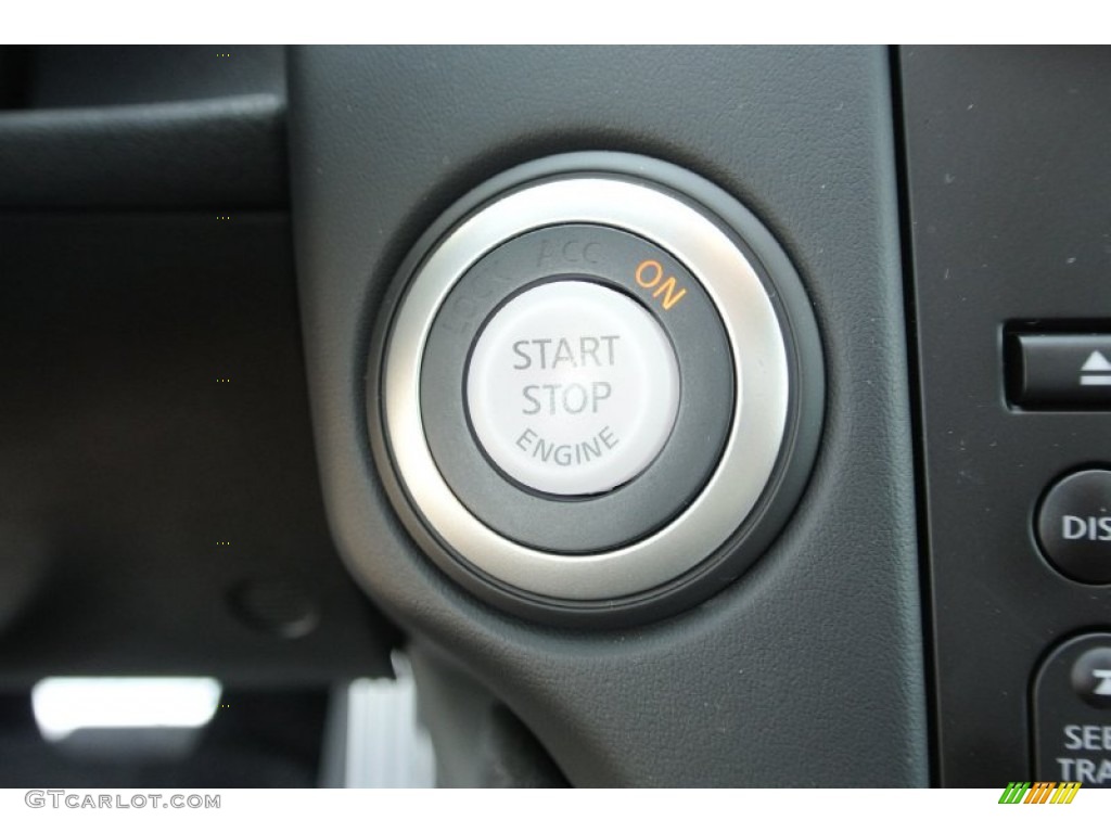 2010 Nissan 370Z Sport Touring Coupe Controls Photos