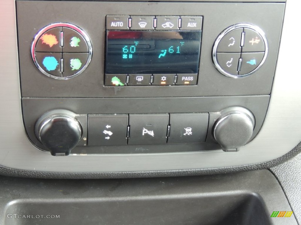 2008 GMC Yukon SLE Controls Photos