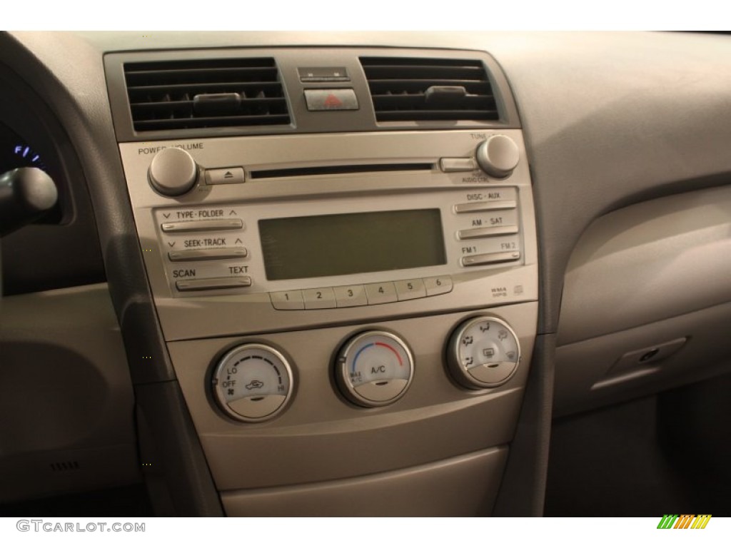 2010 Camry LE - Classic Silver Metallic / Ash Gray photo #8