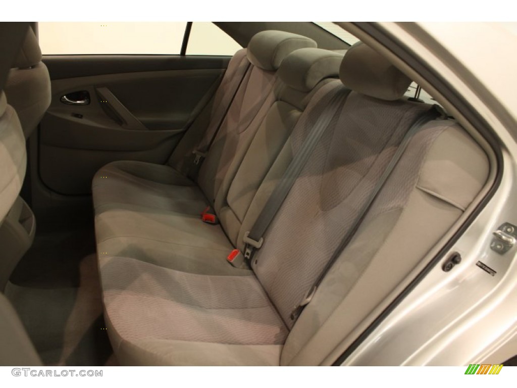 2010 Camry LE - Classic Silver Metallic / Ash Gray photo #13