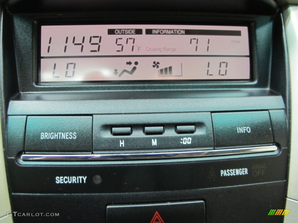 2004 Lexus RX 330 AWD Controls Photo #80327618