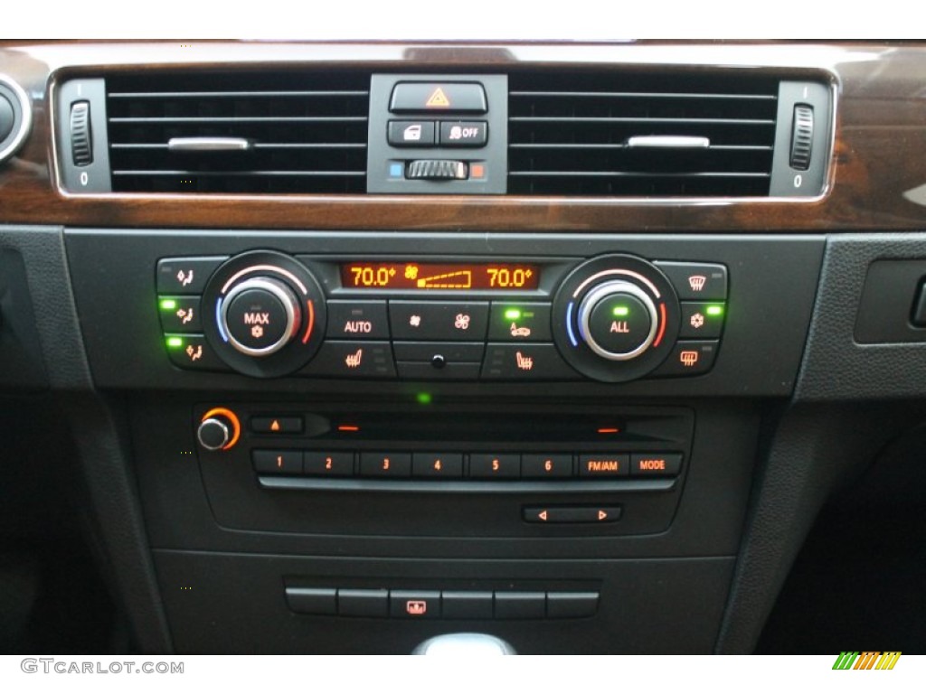 2011 BMW 3 Series 328i Sedan Controls Photo #80329489