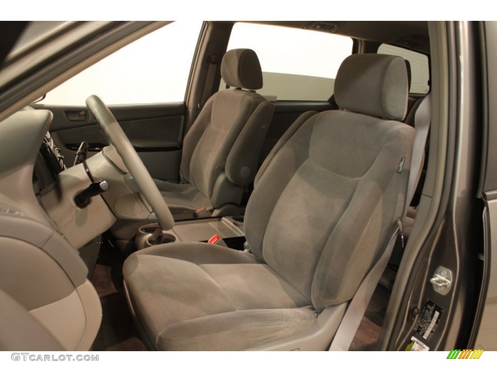 Stone Interior 2005 Toyota Sienna LE Photo #80329709