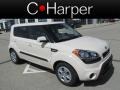 2013 Dune Beige Kia Soul 1.6  photo #1