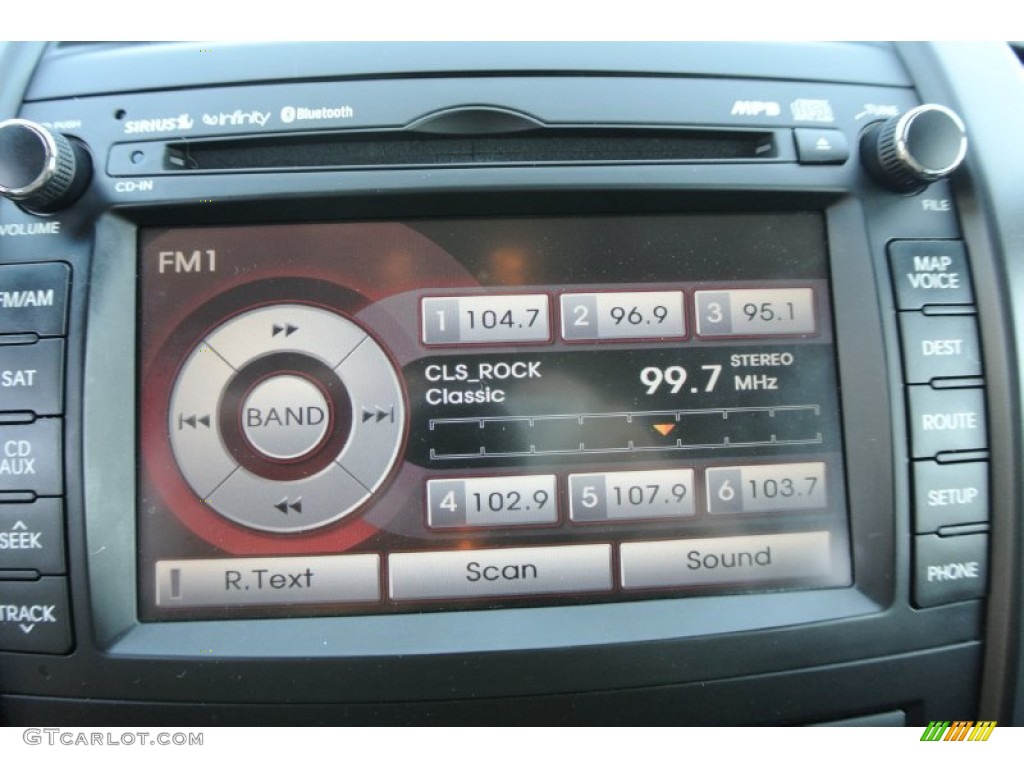 2011 Kia Sorento EX Audio System Photos