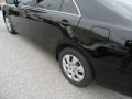 Black - Camry LE Photo No. 40
