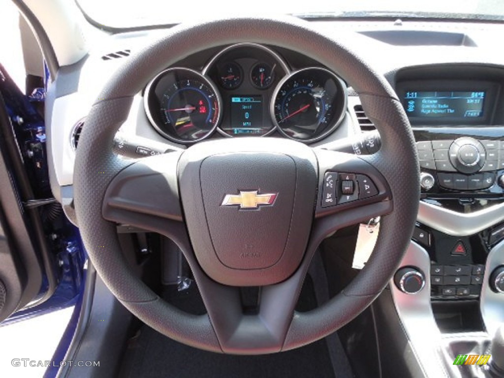 2013 Cruze LS - Blue Topaz Metallic / Jet Black/Medium Titanium photo #15