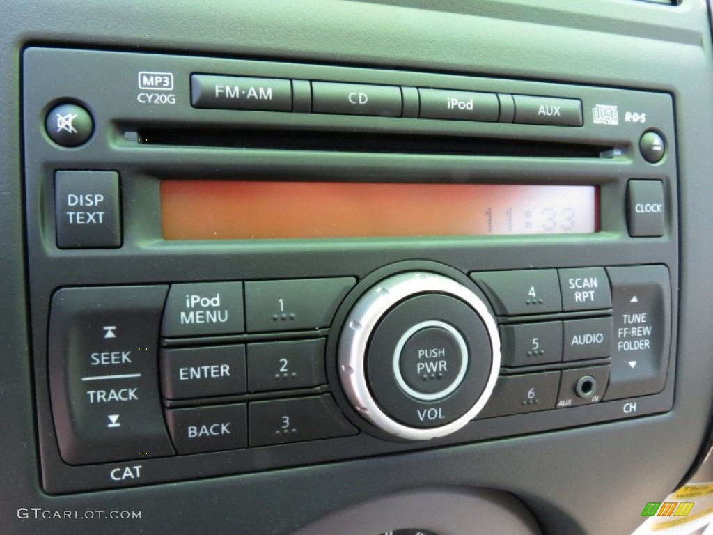 2013 Nissan Versa 1.6 SV Sedan Audio System Photos