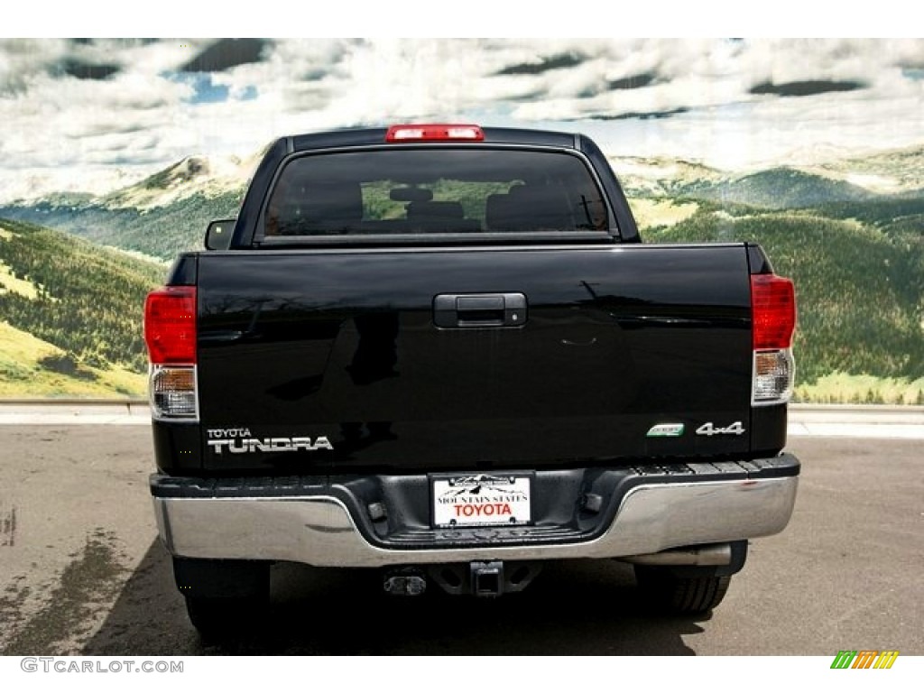 2013 Tundra CrewMax 4x4 - Black / Graphite photo #4