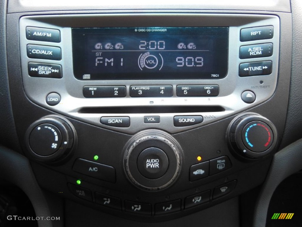 2007 Honda Accord SE V6 Sedan Audio System Photos