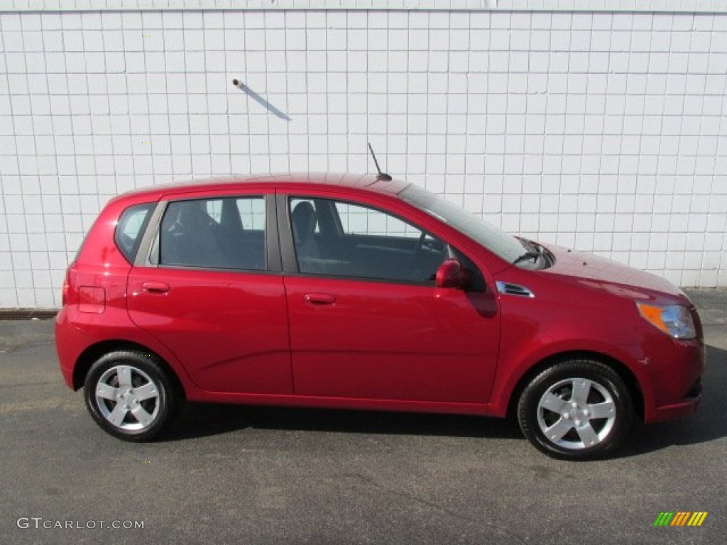 2010 Aveo Aveo5 LT - Sport Red / Charcoal photo #2