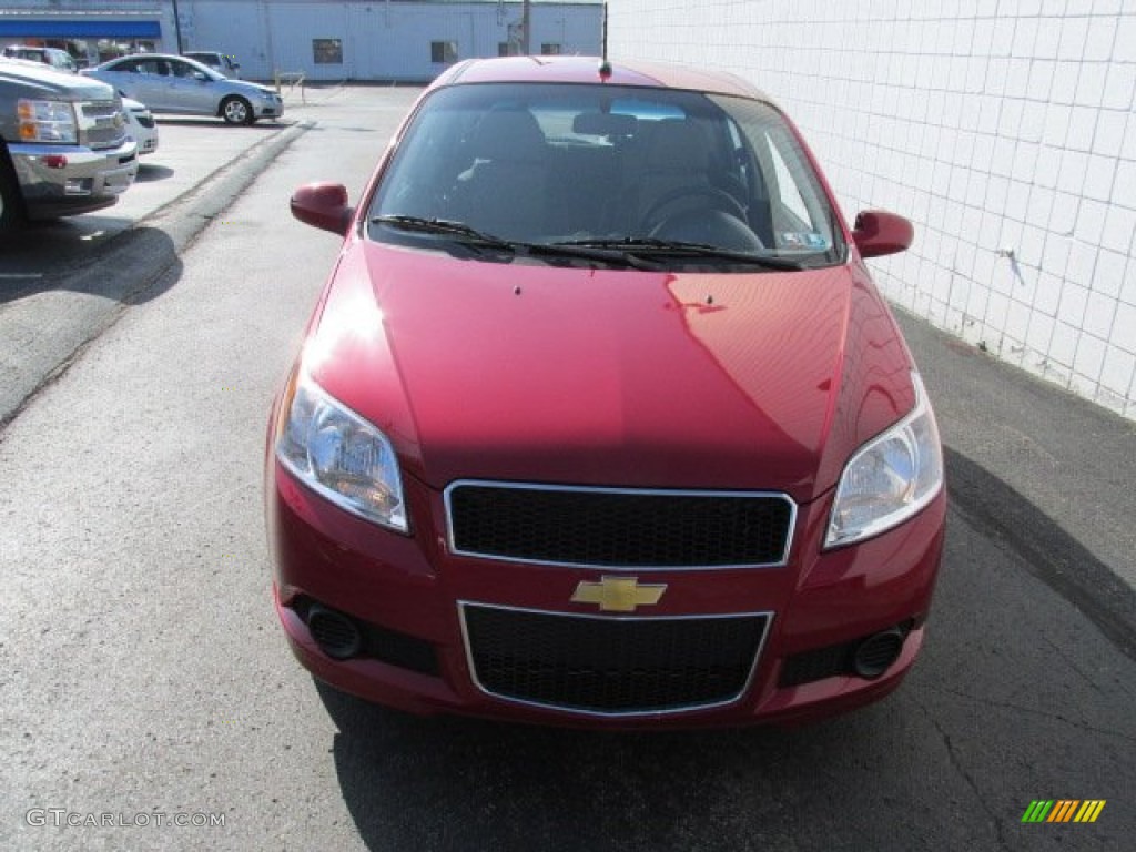 2010 Aveo Aveo5 LT - Sport Red / Charcoal photo #4