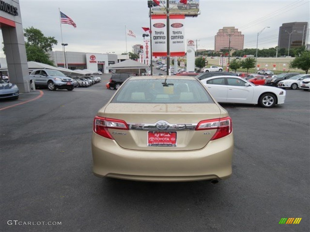 2012 Camry XLE - Sandy Beach Metallic / Ivory photo #6