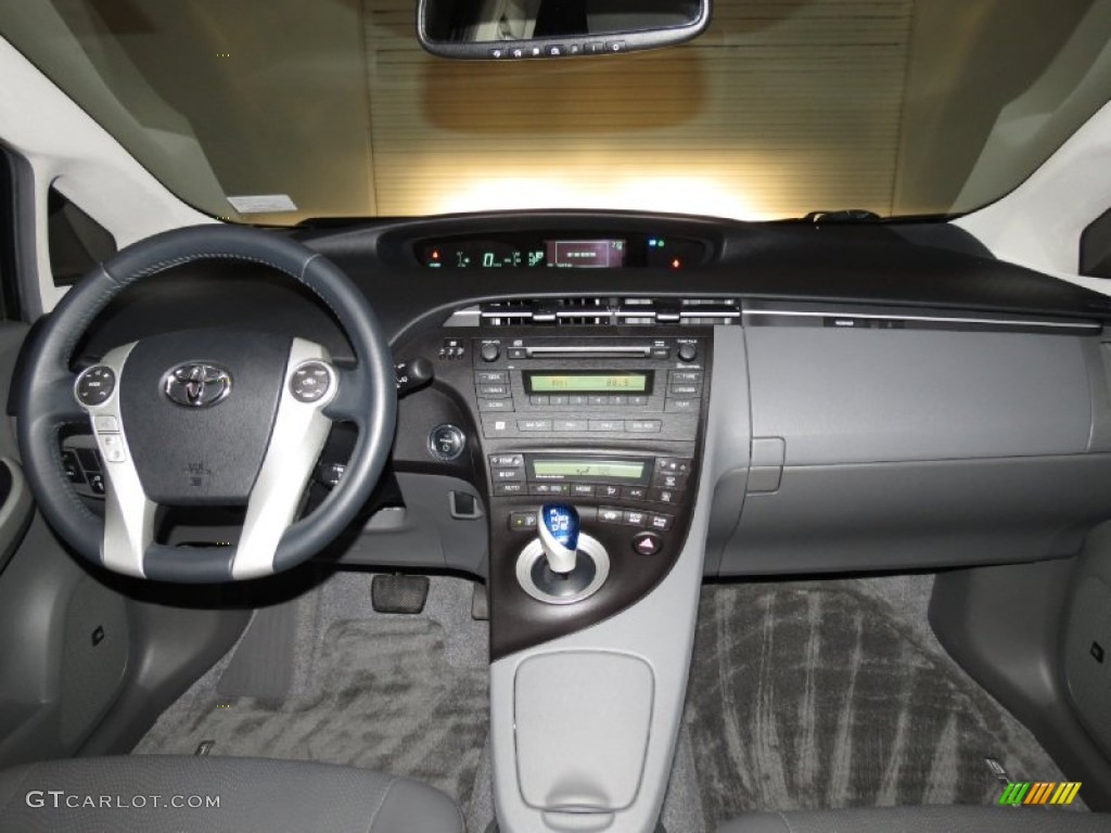 2010 Prius Hybrid II - Classic Silver Metallic / Dark Gray photo #14