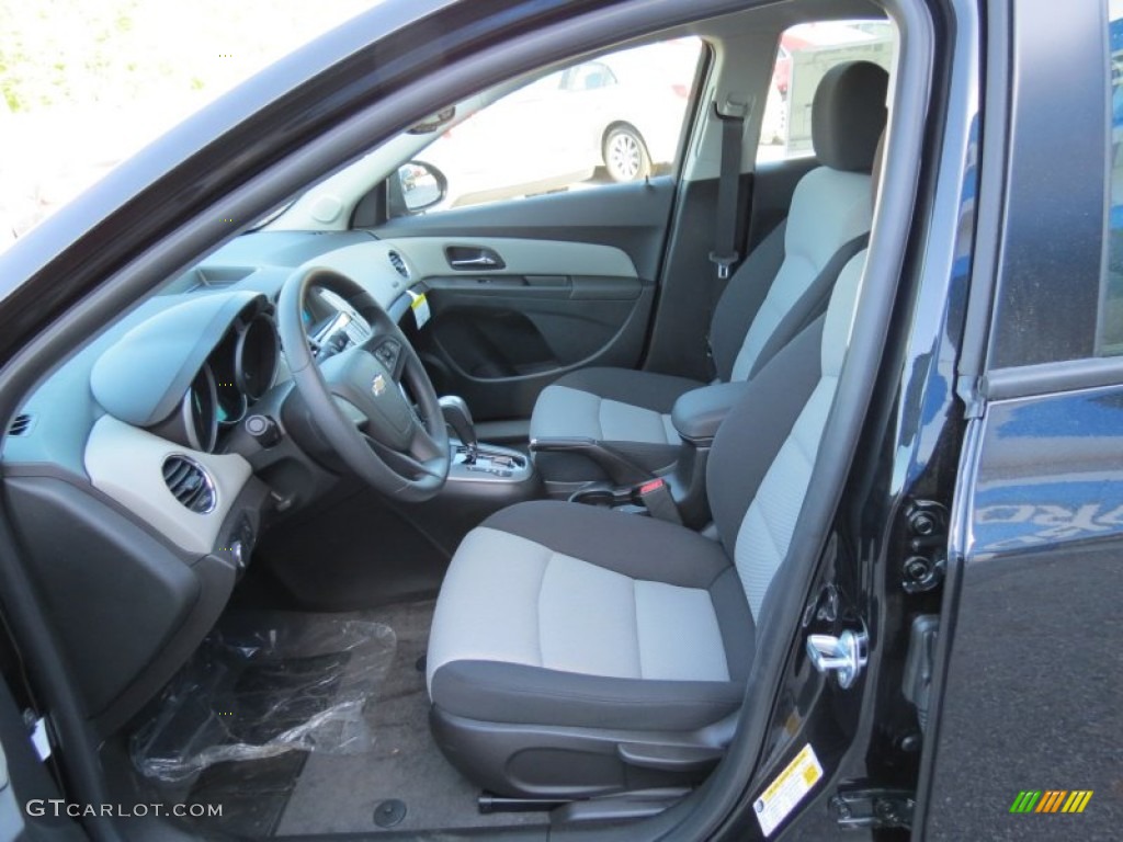 2013 Cruze LS - Black Granite Metallic / Jet Black/Medium Titanium photo #9