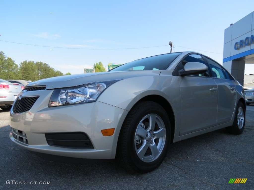 2013 Cruze LT - Champagne Silver Metallic / Medium Titanium photo #3