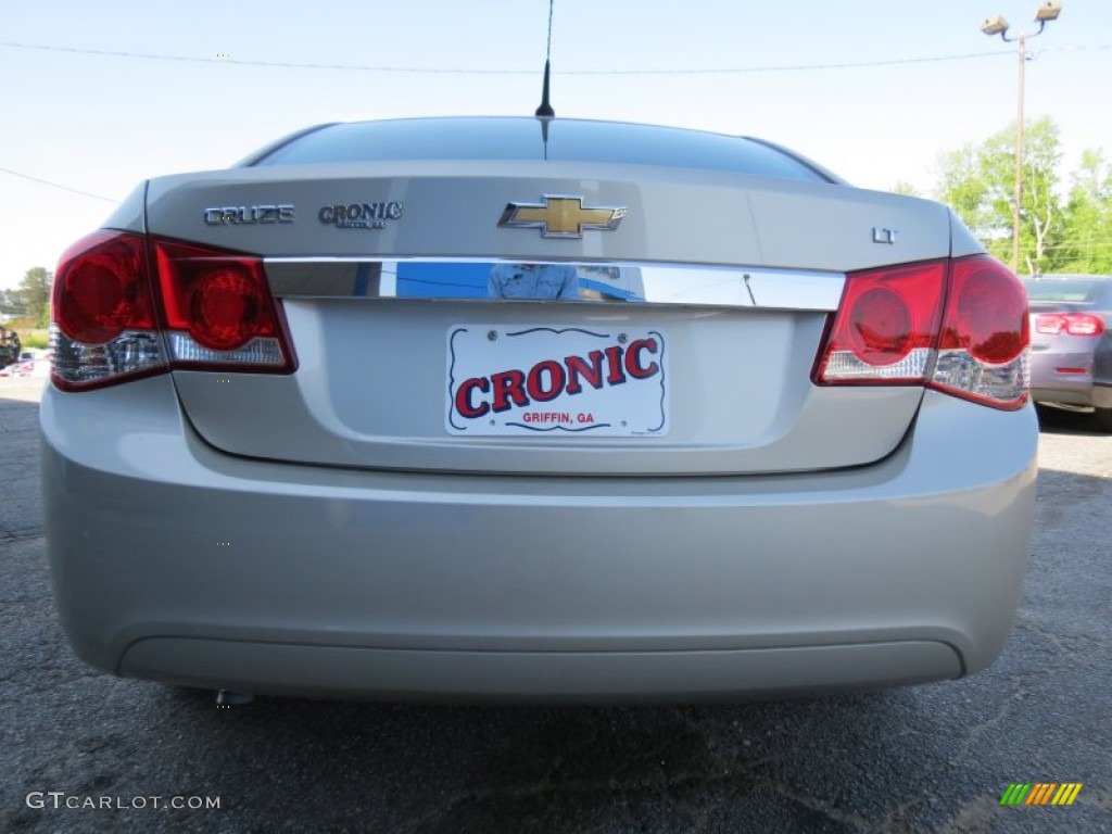 2013 Cruze LT - Champagne Silver Metallic / Medium Titanium photo #6