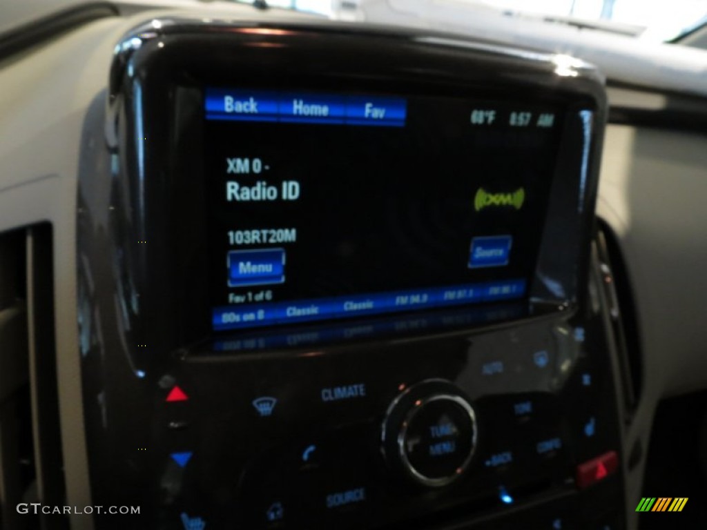 2013 Volt  - Summit White / Pebble Beige/Dark Accents photo #13