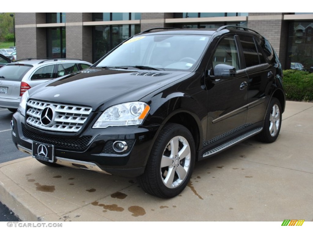 2011 ML 350 4Matic - Black / Cashmere photo #3
