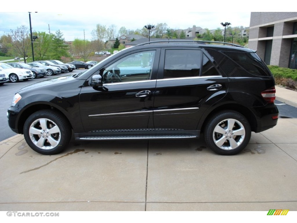 2011 ML 350 4Matic - Black / Cashmere photo #4
