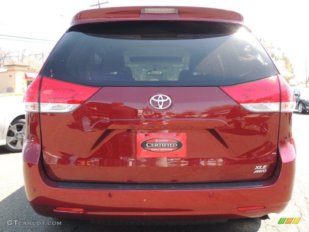 2011 Sienna XLE AWD - Salsa Red Pearl / Bisque photo #5