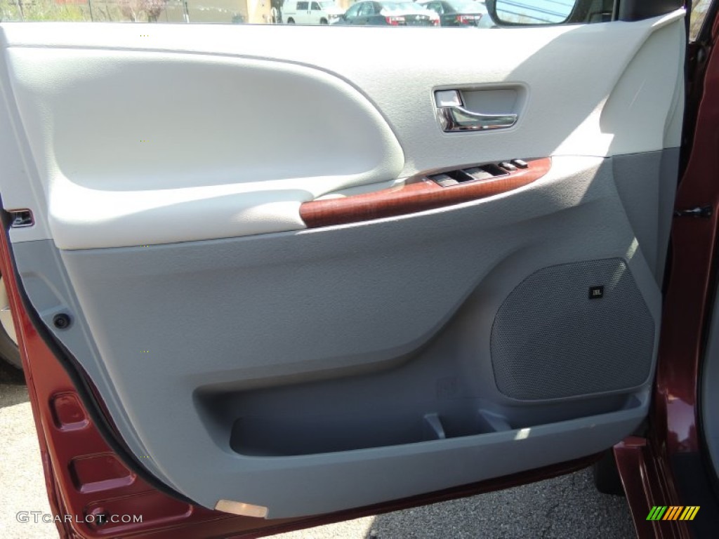 2011 Sienna XLE AWD - Salsa Red Pearl / Bisque photo #7