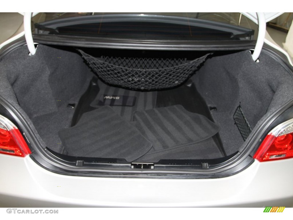 2008 BMW 5 Series 550i Sedan Trunk Photo #80348895