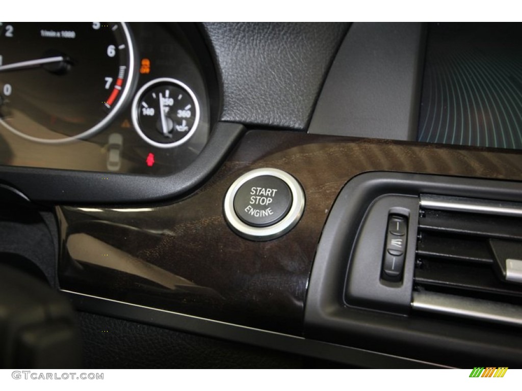 2011 BMW 5 Series 550i Sedan Controls Photo #80349924