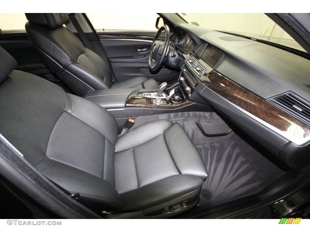 Black Interior 2011 BMW 5 Series 550i Sedan Photo #80350023