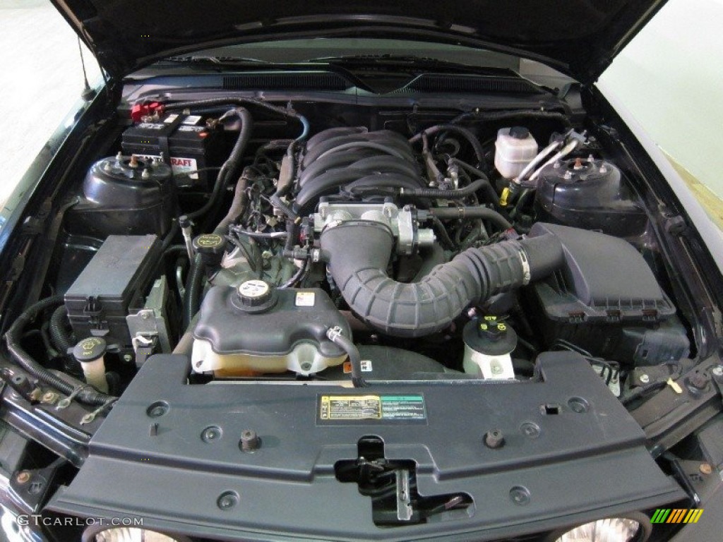 2007 Ford Mustang GT Premium Coupe Engine Photos