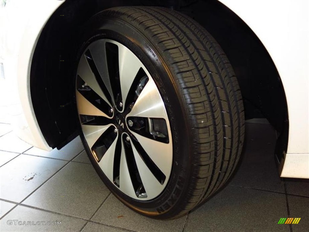 2011 Kia Optima SX Wheel Photos