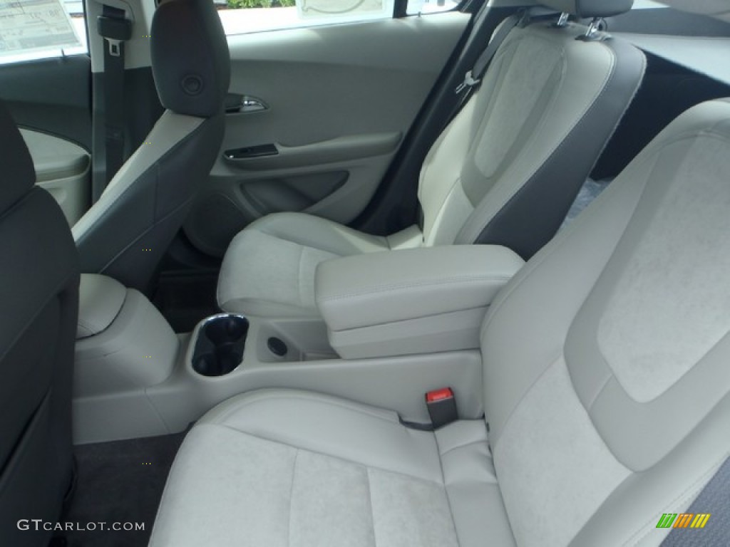 Pebble Beige/Dark Accents Interior 2013 Chevrolet Volt Standard Volt Model Photo #80356612