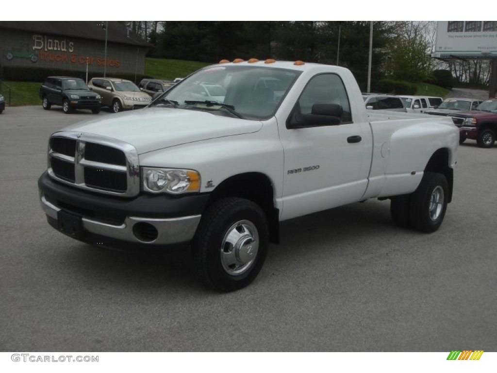 2004 Ram 3500 ST Regular Cab 4x4 Dually - Bright White / Dark Slate Gray photo #3