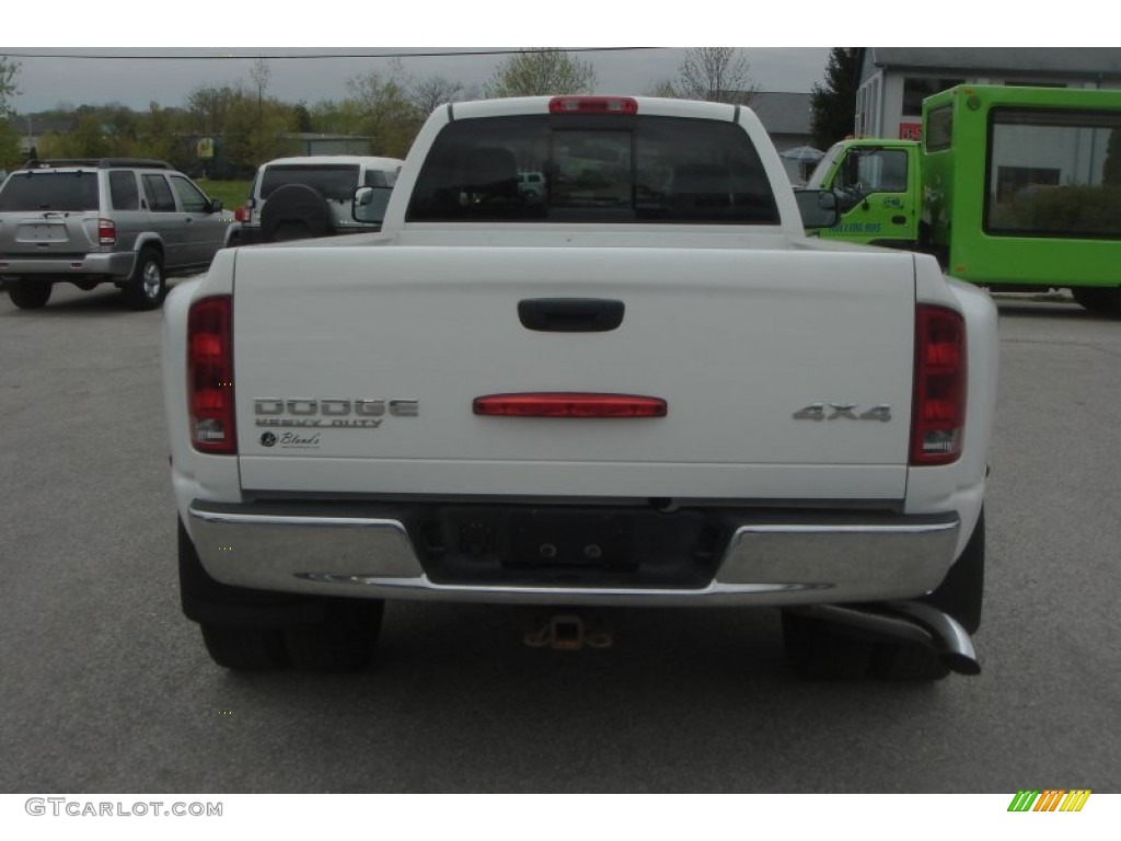 2004 Ram 3500 ST Regular Cab 4x4 Dually - Bright White / Dark Slate Gray photo #12