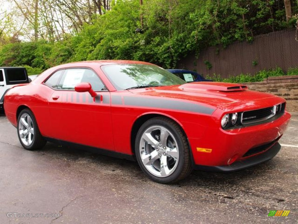 2013 Challenger R/T Plus - Redline 3-Coat Pearl / Dark Slate Gray photo #2