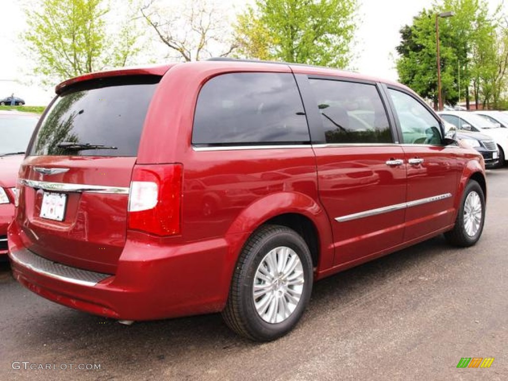 2013 Town & Country Touring - L - Deep Cherry Red Crystal Pearl / Black/Light Graystone photo #3