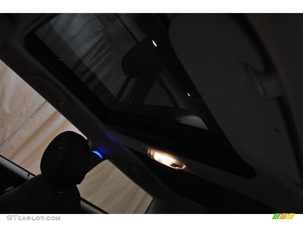 2013 Cooper Hardtop - Ice Blue / Carbon Black photo #26