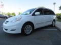 070 - Blizzard Pearl Tricoat Toyota Sienna (2010)