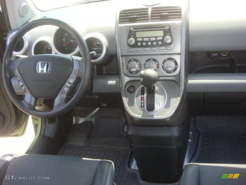 2006 Honda Element EX-P AWD Black/Gray Dashboard Photo #80368082