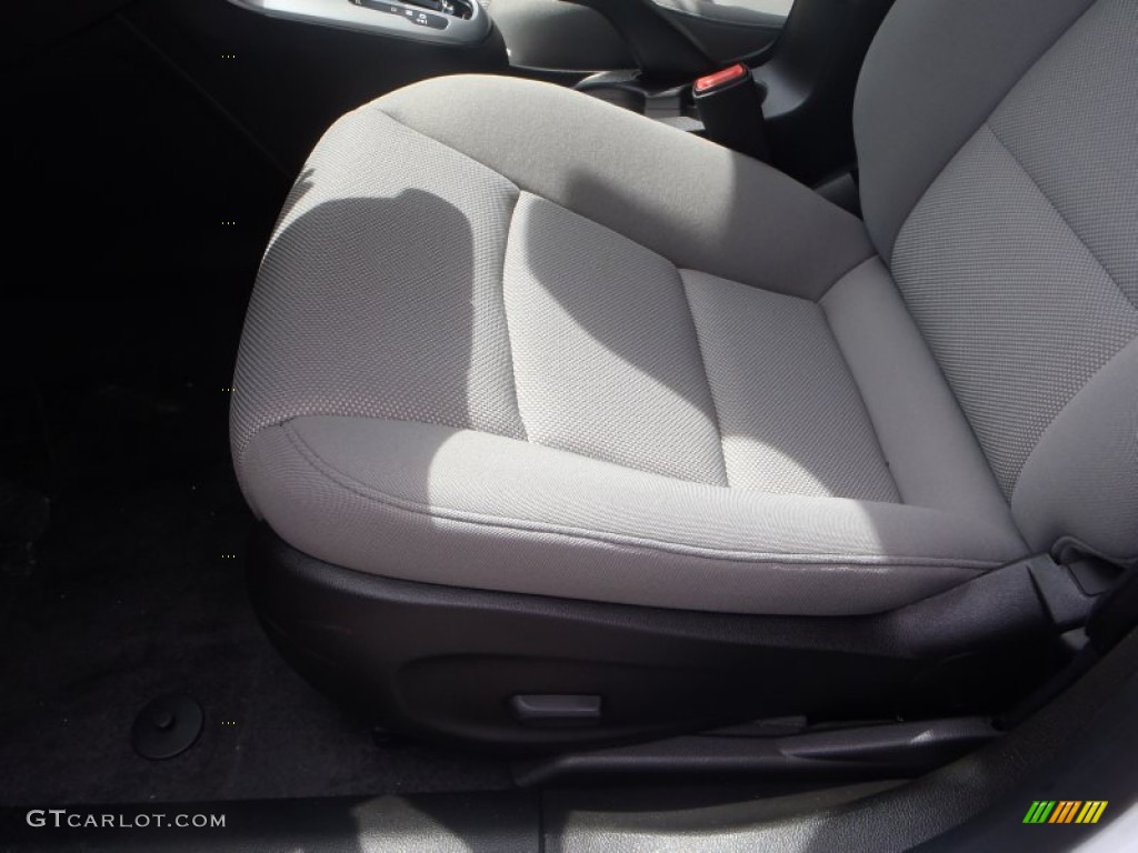 2013 Cruze LT - Summit White / Medium Titanium photo #10