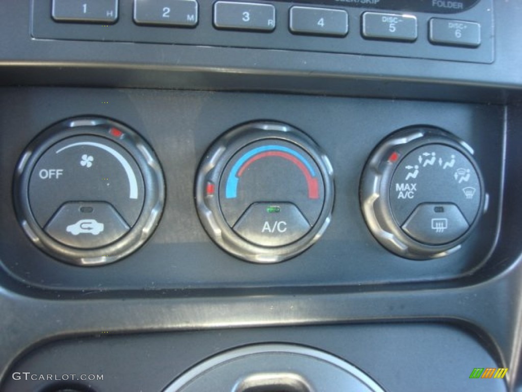 2006 Honda Element EX-P AWD Controls Photo #80368175