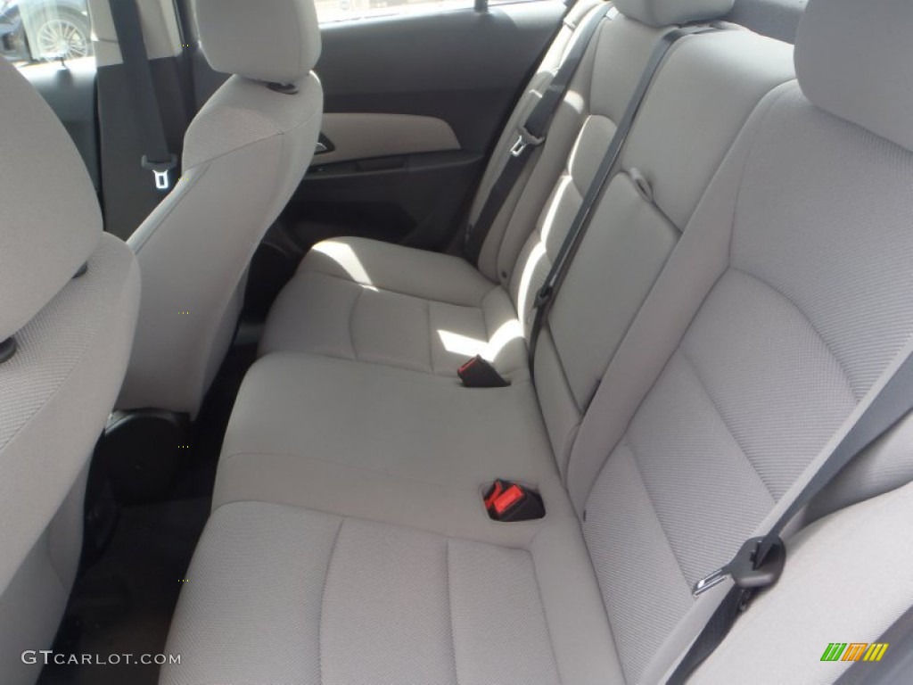 2013 Cruze LT - Summit White / Medium Titanium photo #17