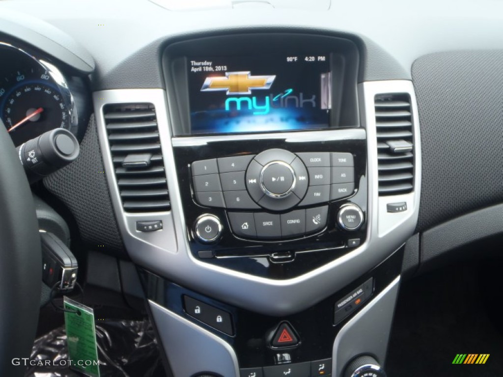 2013 Cruze LT/RS - Summit White / Jet Black photo #13