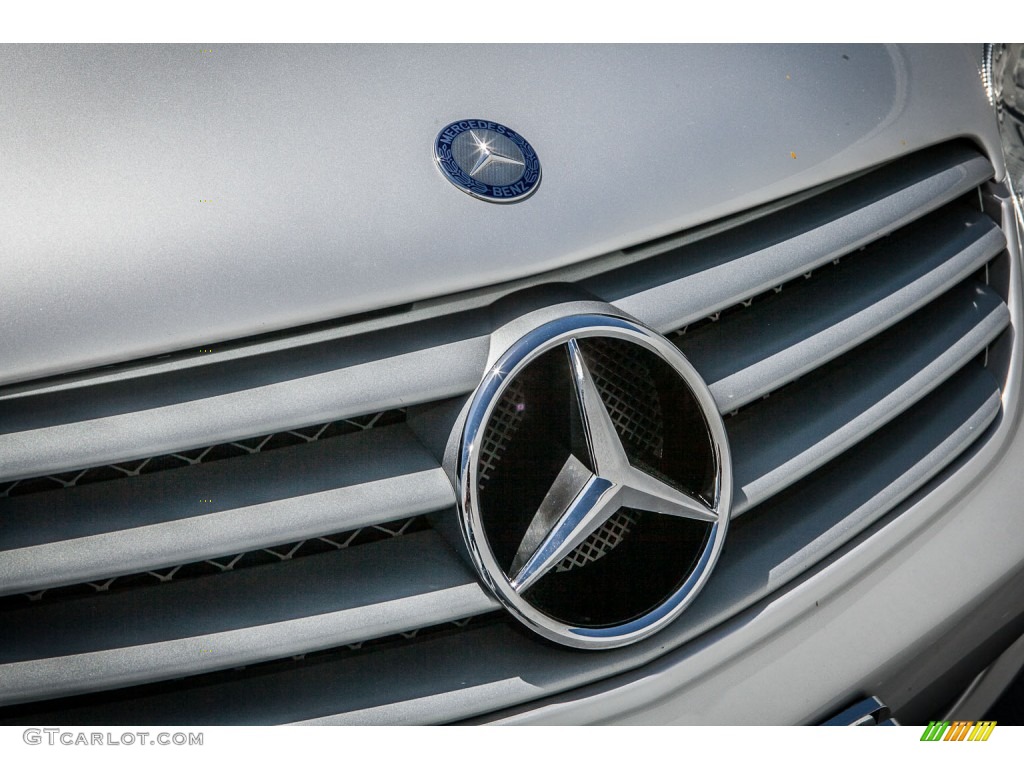 2005 Mercedes-Benz SL 500 Roadster Marks and Logos Photo #80369195