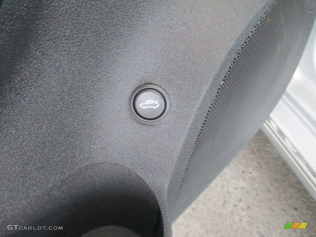 2011 Malibu LT - Silver Ice Metallic / Titanium photo #13