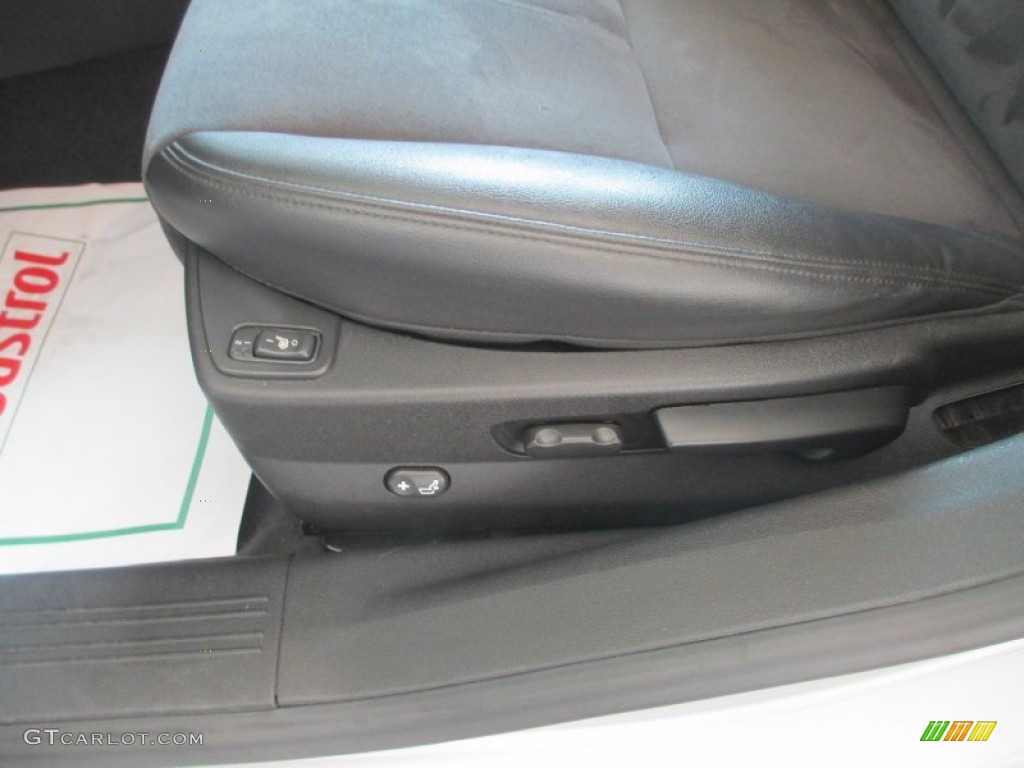 2011 Malibu LT - Silver Ice Metallic / Titanium photo #14